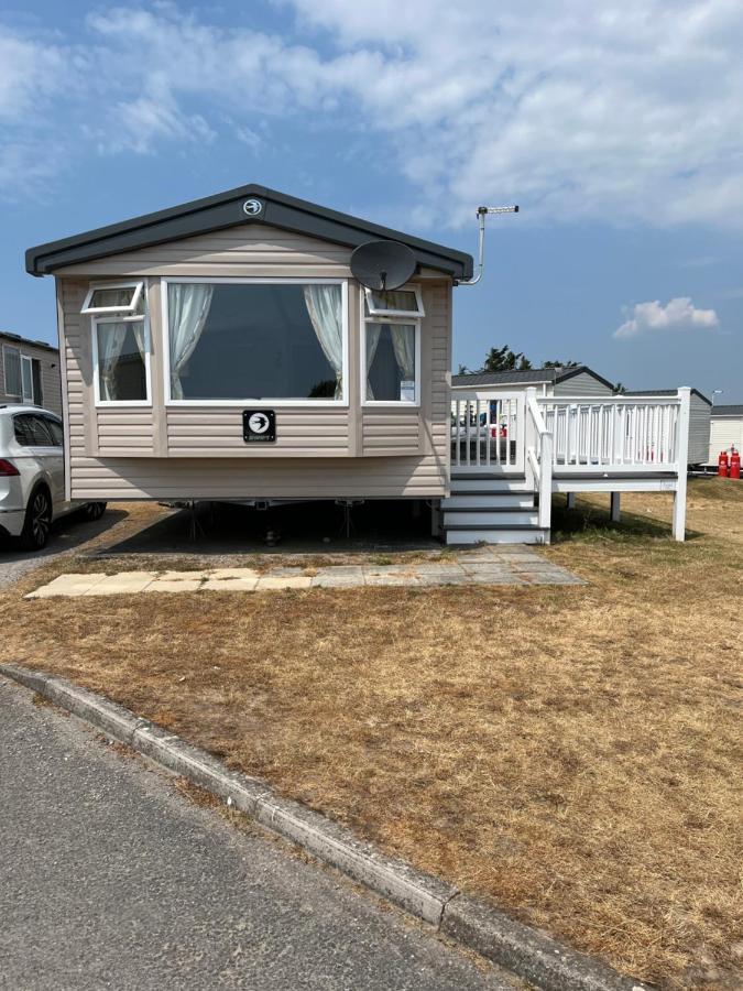 ברידג'נד Beautiful Caravan In Trecco Bay! 74 Sycomore מראה חיצוני תמונה